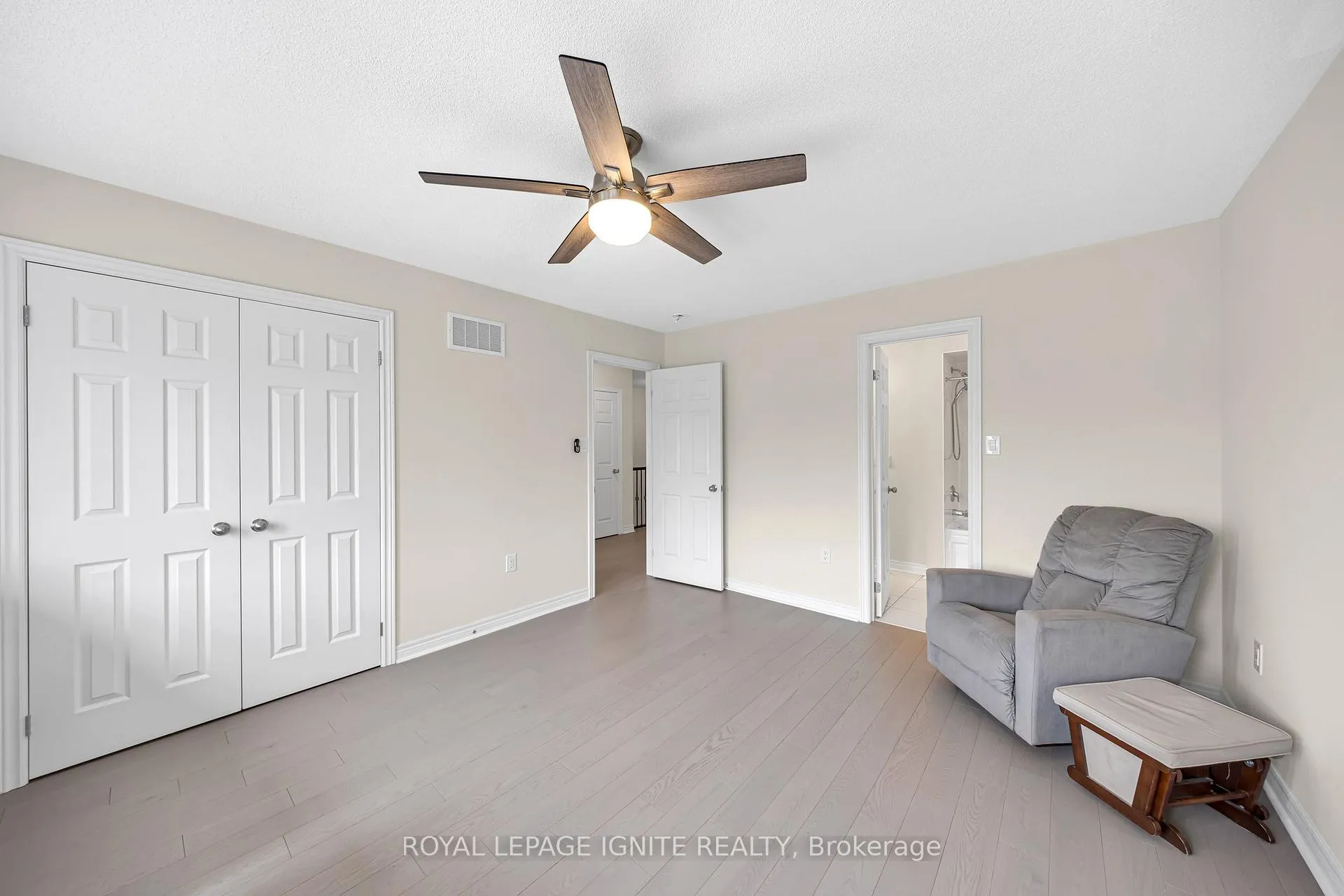 Photo 33 of 725 Audley Road S, Ajax, South East — HOMEH