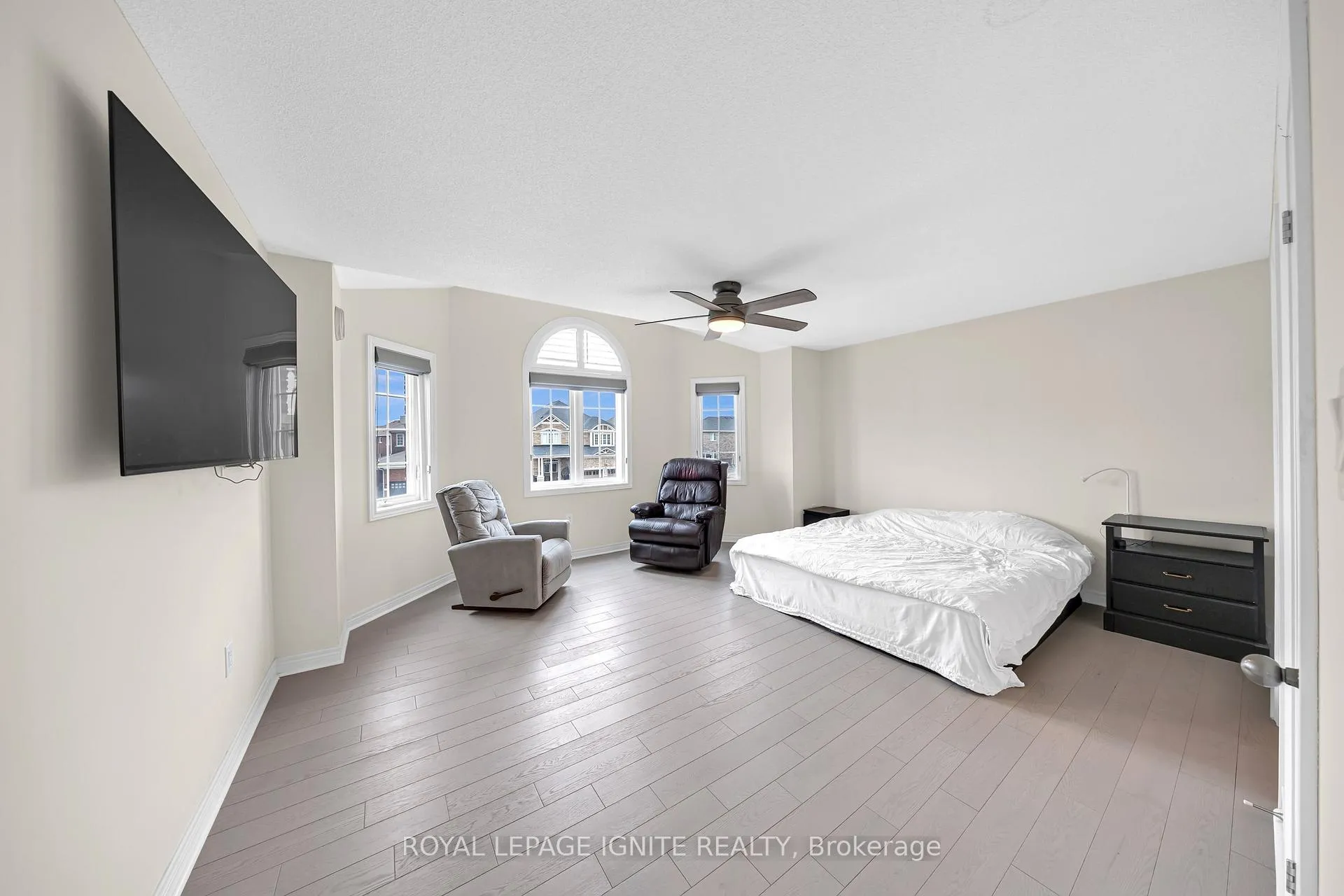 Photo 34 of 725 Audley Road S, Ajax, South East — HOMEH