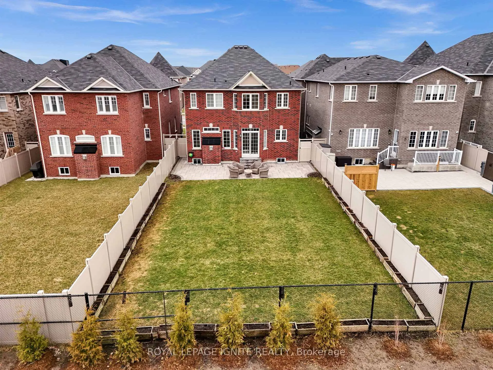 Photo 45 of 725 Audley Road S, Ajax, South East — HOMEH
