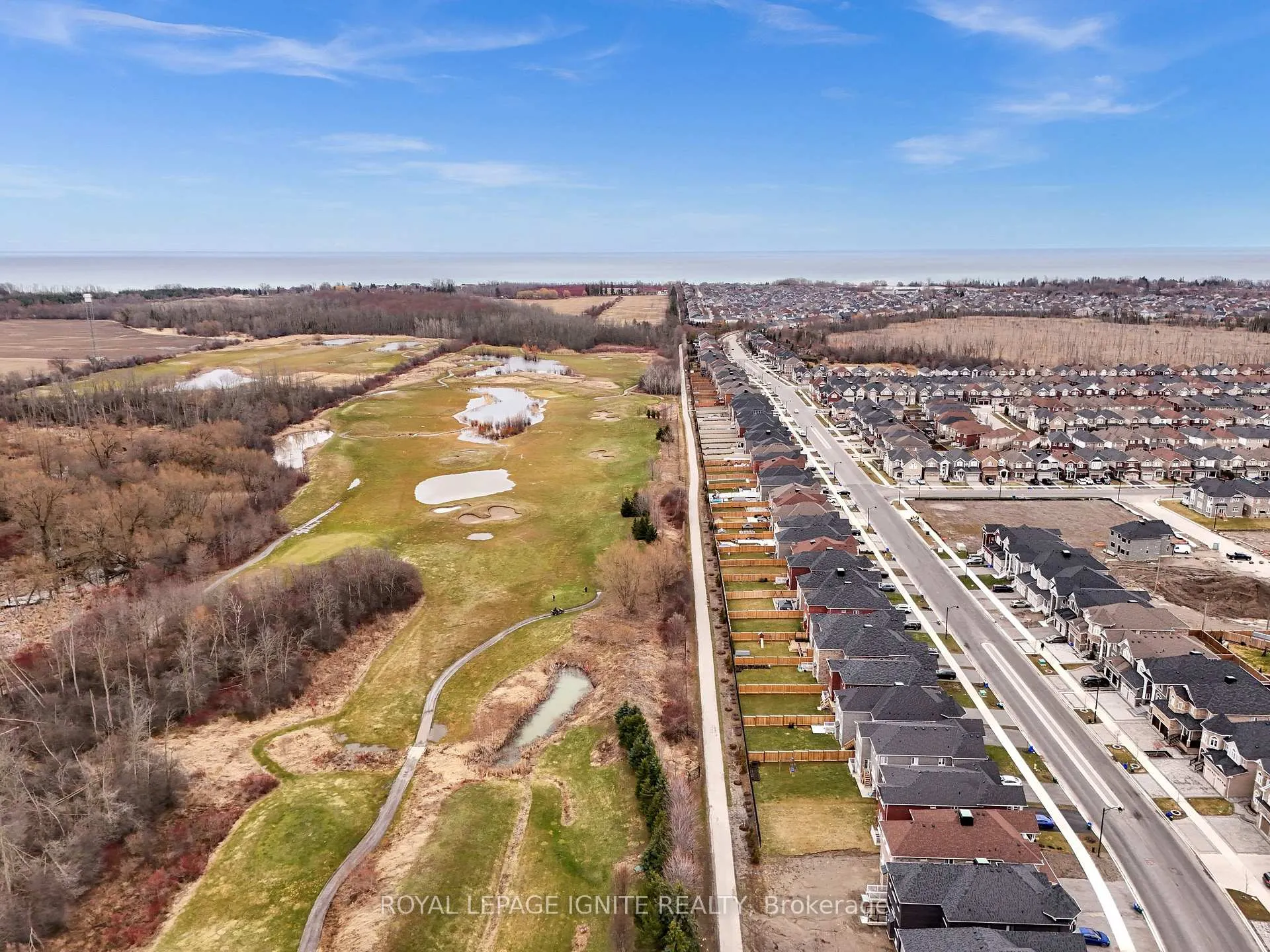 Photo 46 of 725 Audley Road S, Ajax, South East — HOMEH