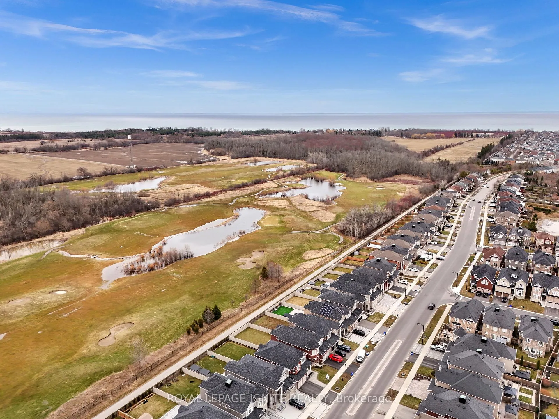 Photo 47 of 725 Audley Road S, Ajax, South East — HOMEH