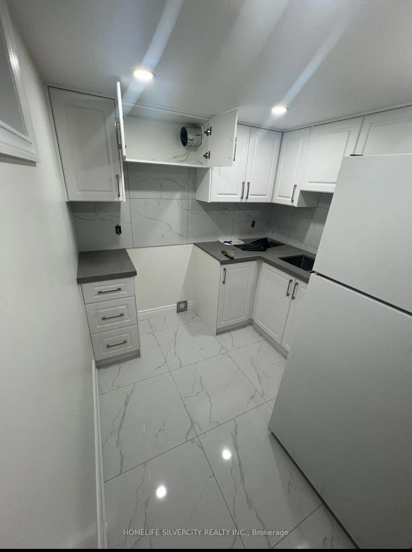 Photo 4 of 5 Caddy Drive, Scarborough, Woburn — HOMEH