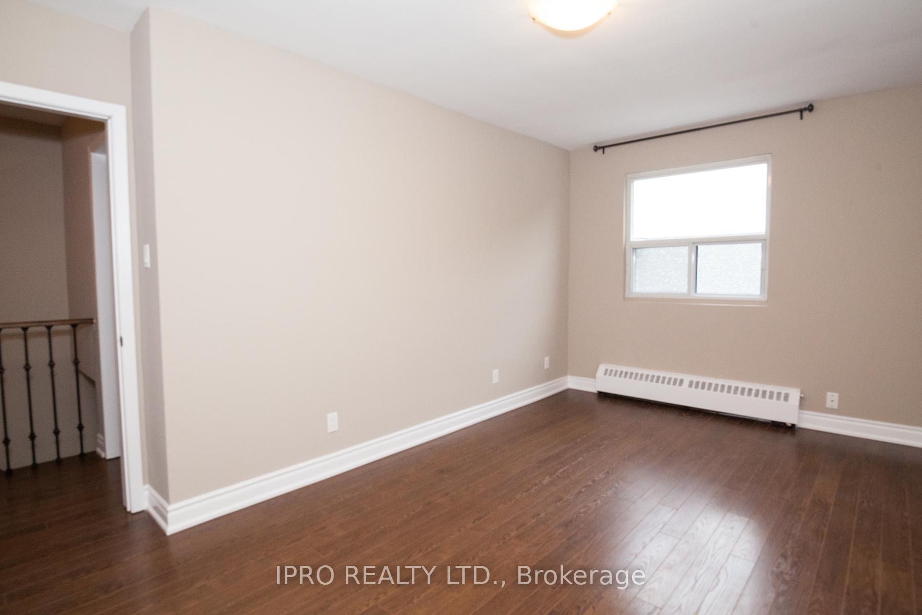Photo 15 of Unit UPPER, 920 Pape Avenue, Toronto, Danforth Village-East York — HOMEH