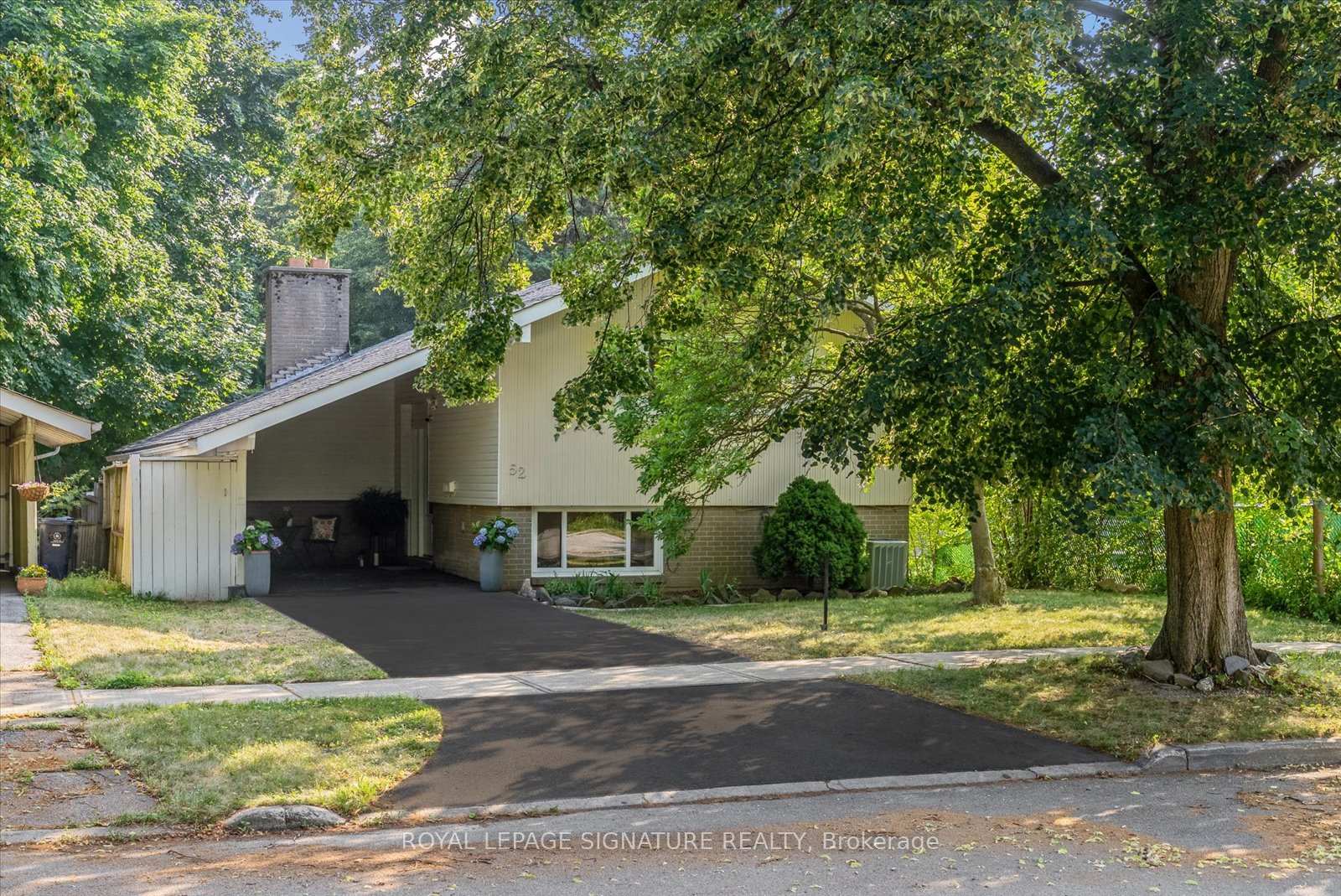 Photo 2 of 52 Munson Crescent, Scarborough, Bendale — HOMEH