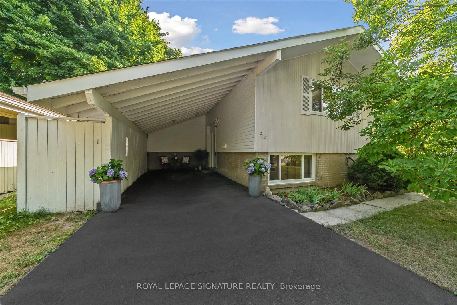 Photo 3 of 52 Munson Crescent, Scarborough, Bendale — HOMEH