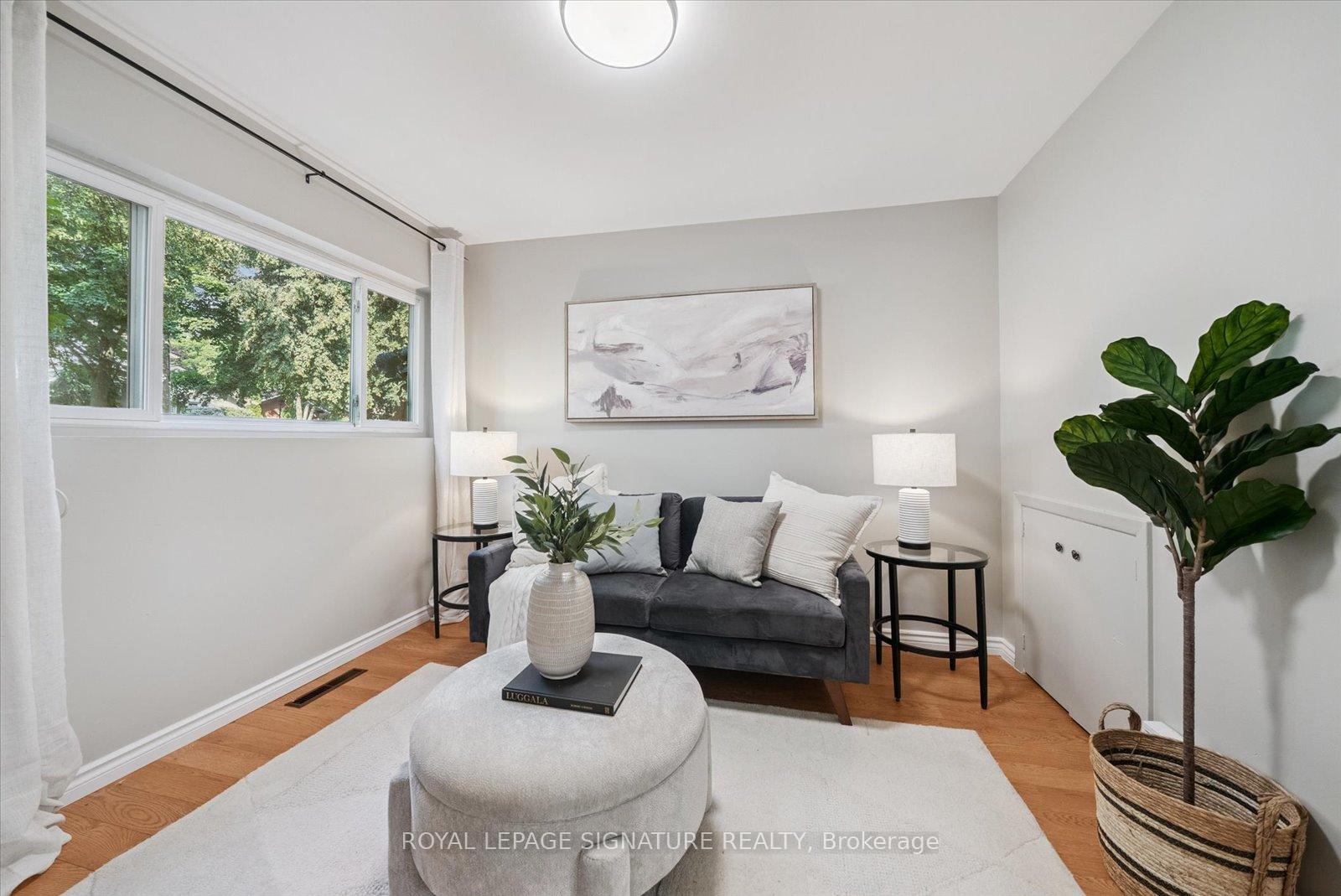 Photo 12 of 52 Munson Crescent, Scarborough, Bendale — HOMEH