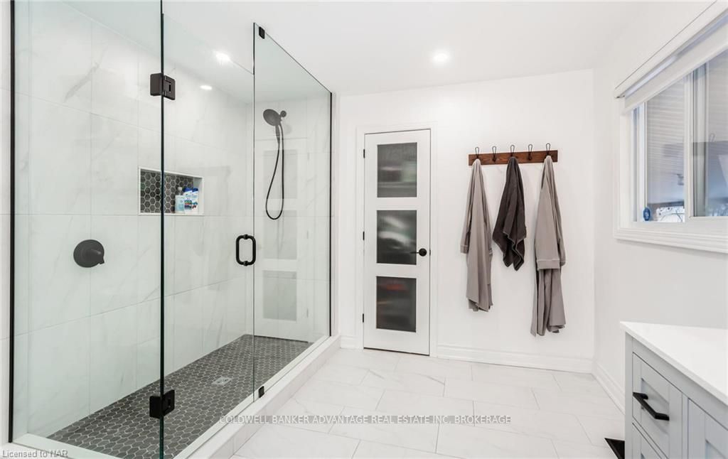 Photo 22 of 82 Hodgkins Avenue, Thorold, Allanburg/Thorold South — HOMEH