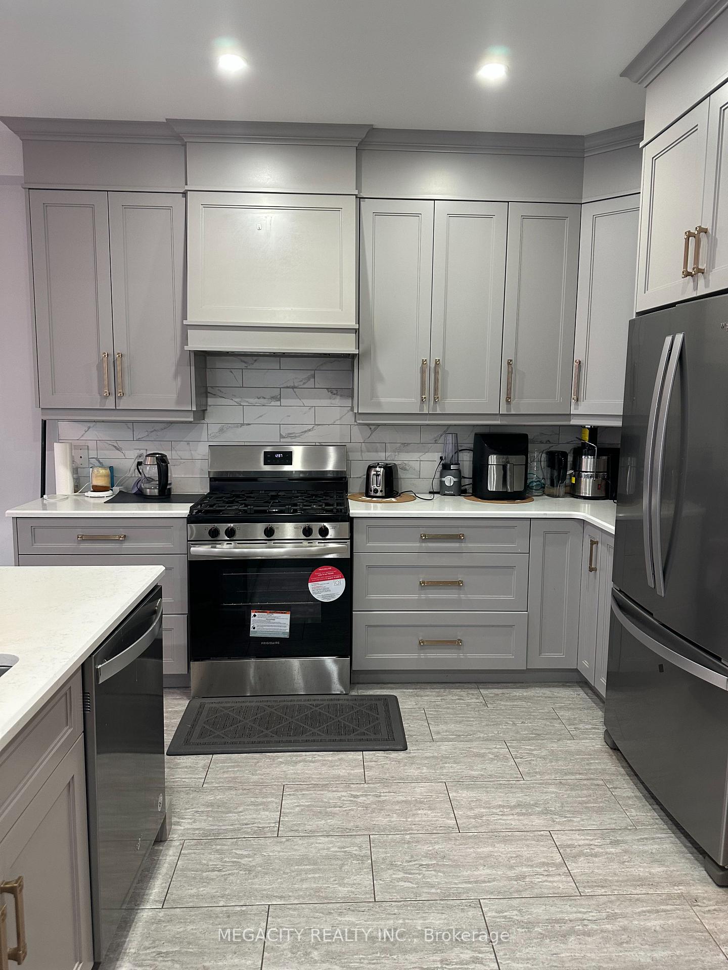 Photo 6 of 15 Wilkerson Street, Thorold, Hurricane/Merrittville — HOMEH