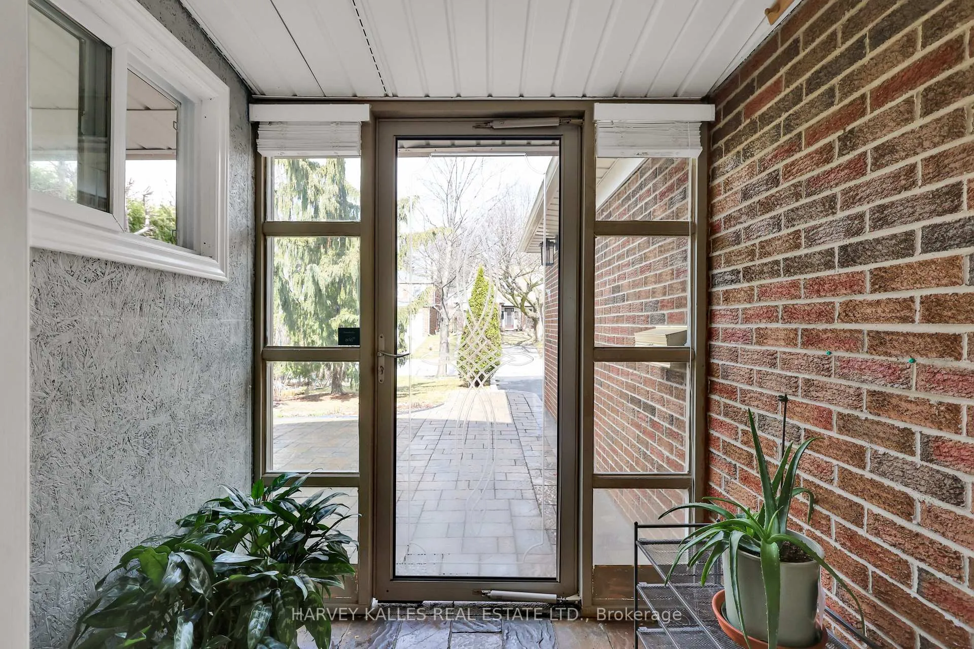 Photo 3 of 47 Aberfeldy Crescent, Markham, German Mills — HOMEH