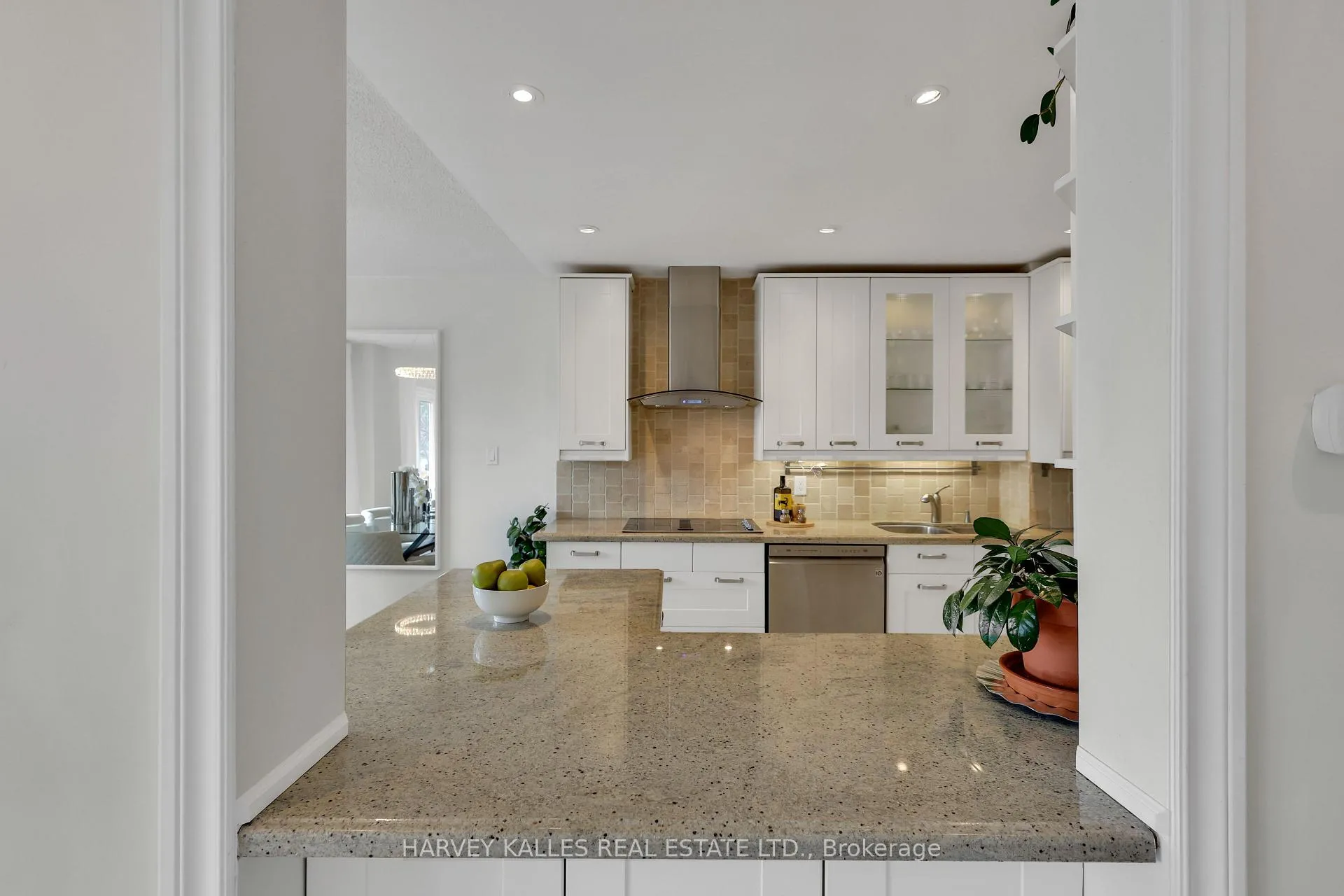 Photo 8 of 47 Aberfeldy Crescent, Markham, German Mills — HOMEH
