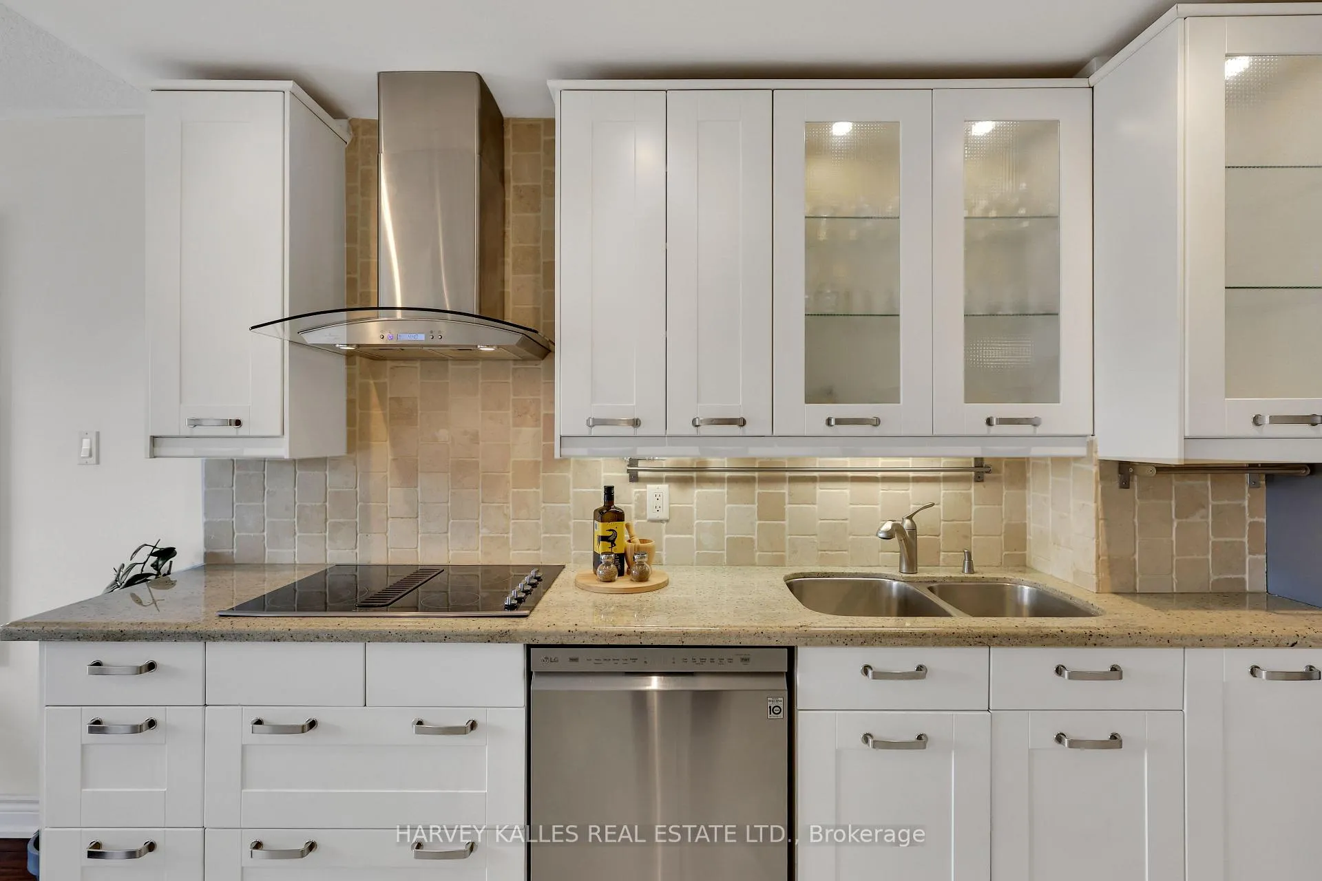 Photo 15 of 47 Aberfeldy Crescent, Markham, German Mills — HOMEH
