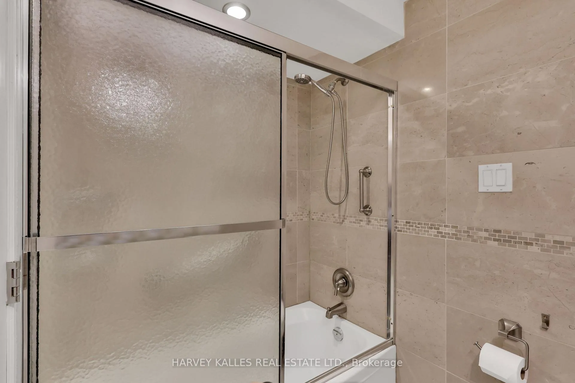 Photo 22 of 47 Aberfeldy Crescent, Markham, German Mills — HOMEH