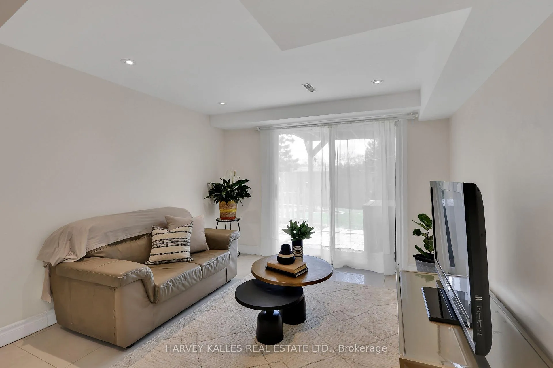 Photo 31 of 47 Aberfeldy Crescent, Markham, German Mills — HOMEH