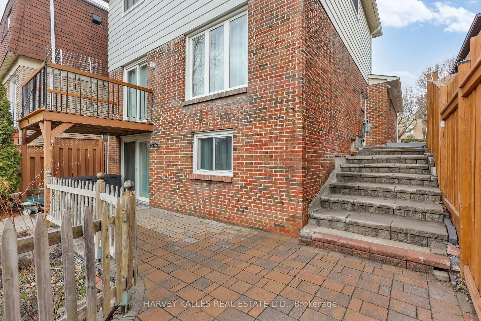 Photo 35 of 47 Aberfeldy Crescent, Markham, German Mills — HOMEH