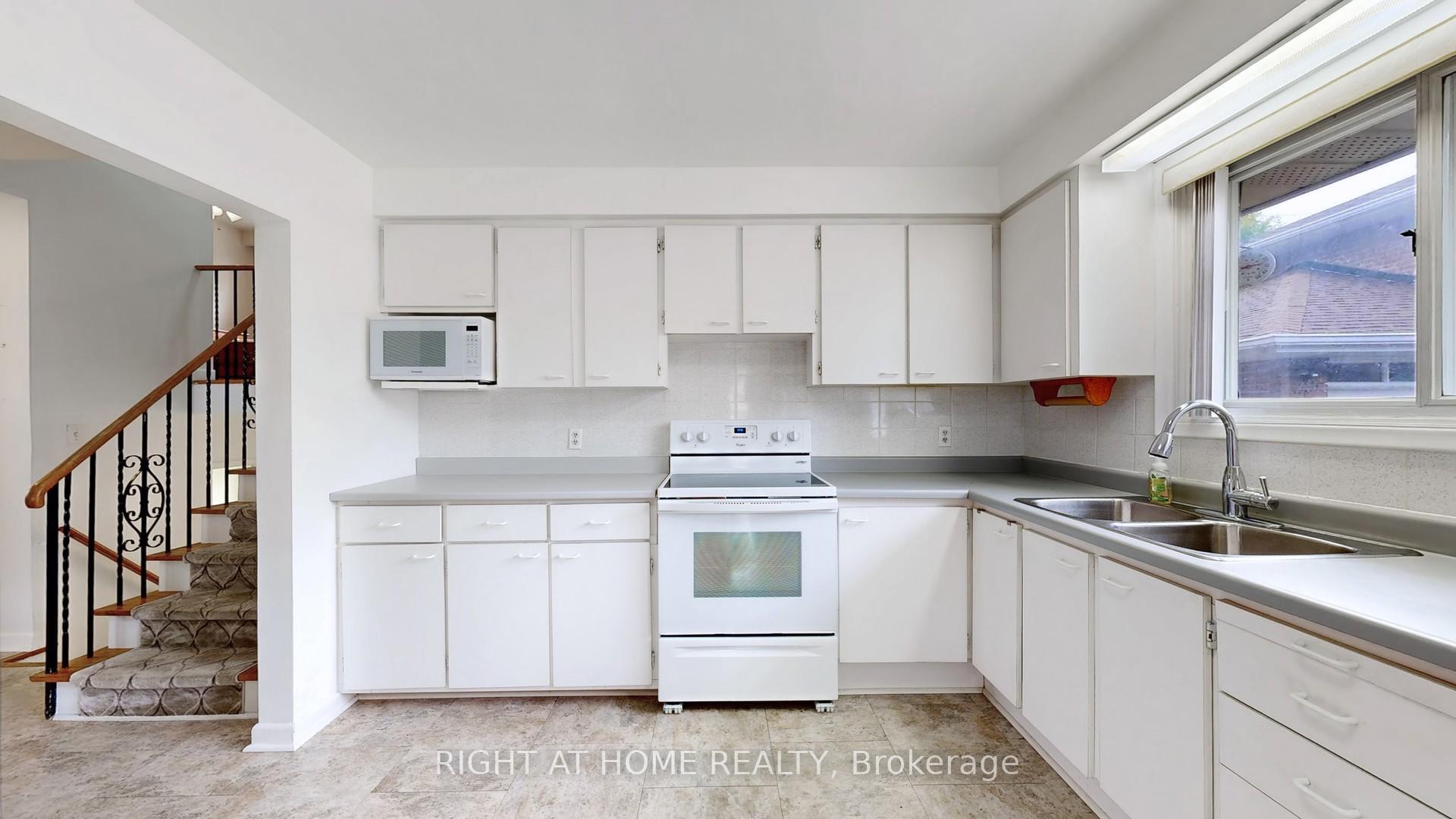 Photo 8 of 31 Amberjack Boulevard, Scarborough, Woburn — HOMEH
