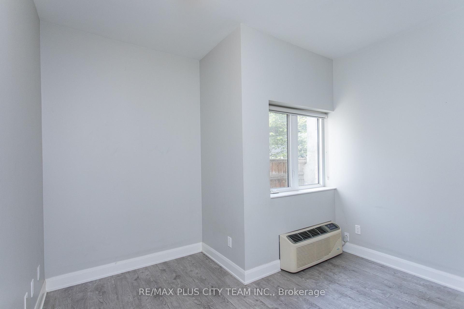 Photo 4 of Unit 107, 686 Bathurst Street, Toronto, Palmerston-Little Italy — HOMEH