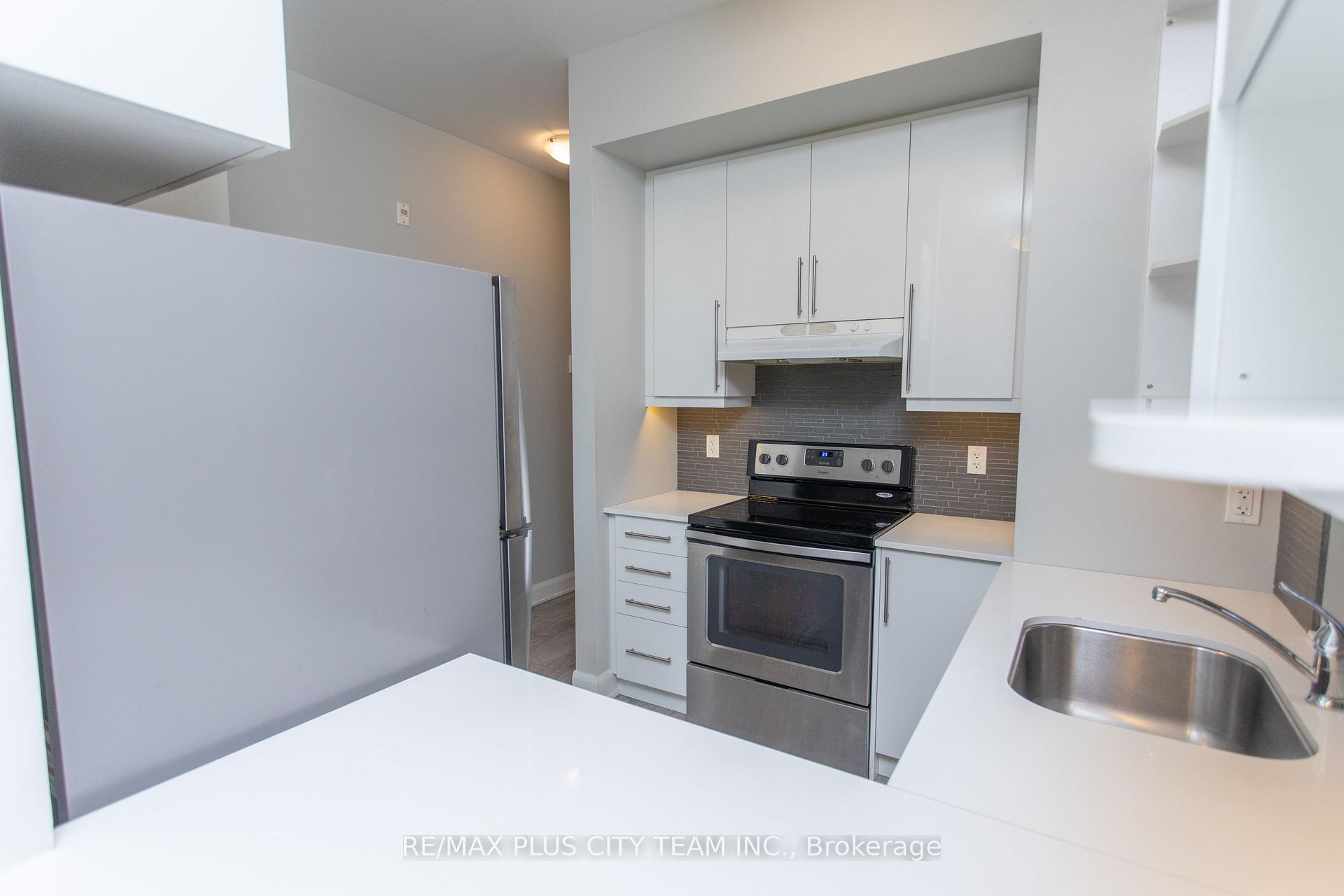 Photo 6 of Unit 107, 686 Bathurst Street, Toronto, Palmerston-Little Italy — HOMEH