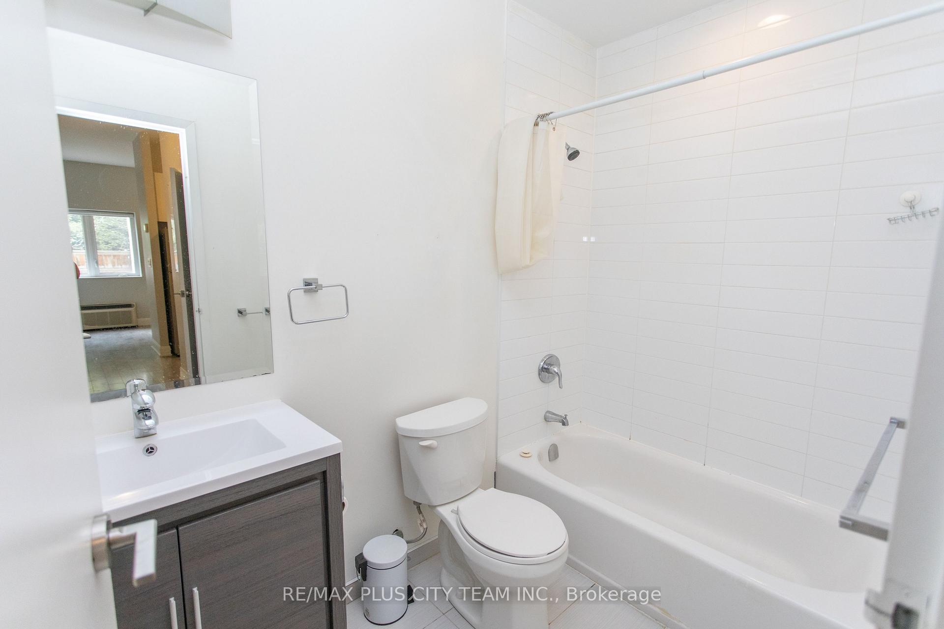 Photo 11 of Unit 107, 686 Bathurst Street, Toronto, Palmerston-Little Italy — HOMEH