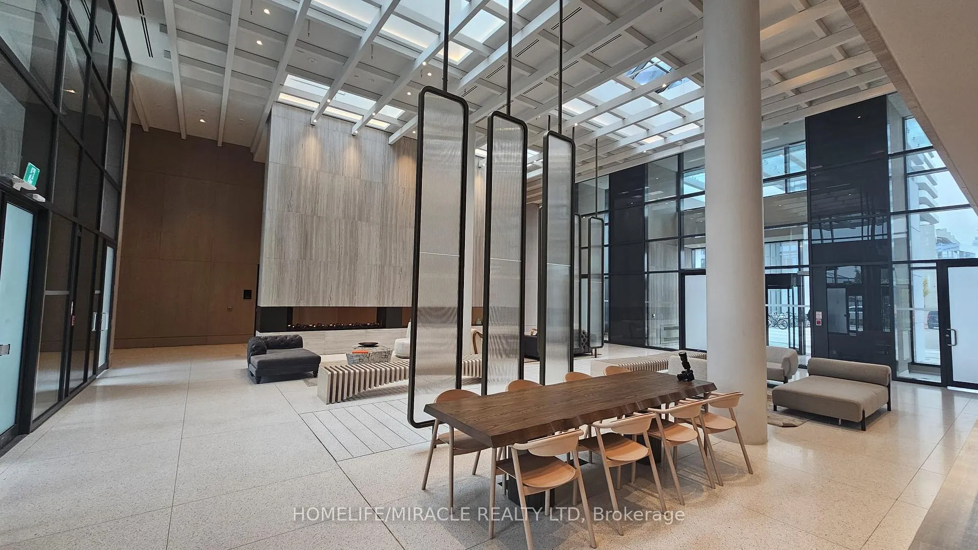 Photo 2 of Unit 3717, 195 Commerce Street, Vaughan, Vaughan Corporate Centre — HOMEH