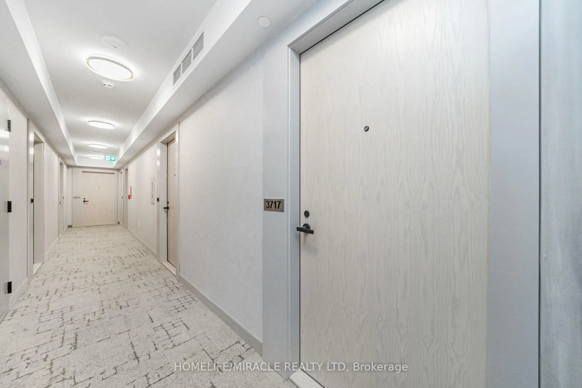 Photo 3 of Unit 3717, 195 Commerce Street, Vaughan, Vaughan Corporate Centre — HOMEH