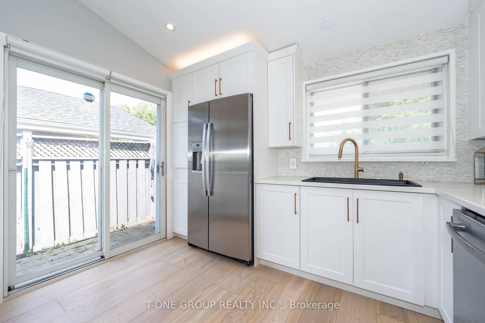 Photo 16 of 10 Brookridge Drive W, Scarborough, Bendale — HOMEH