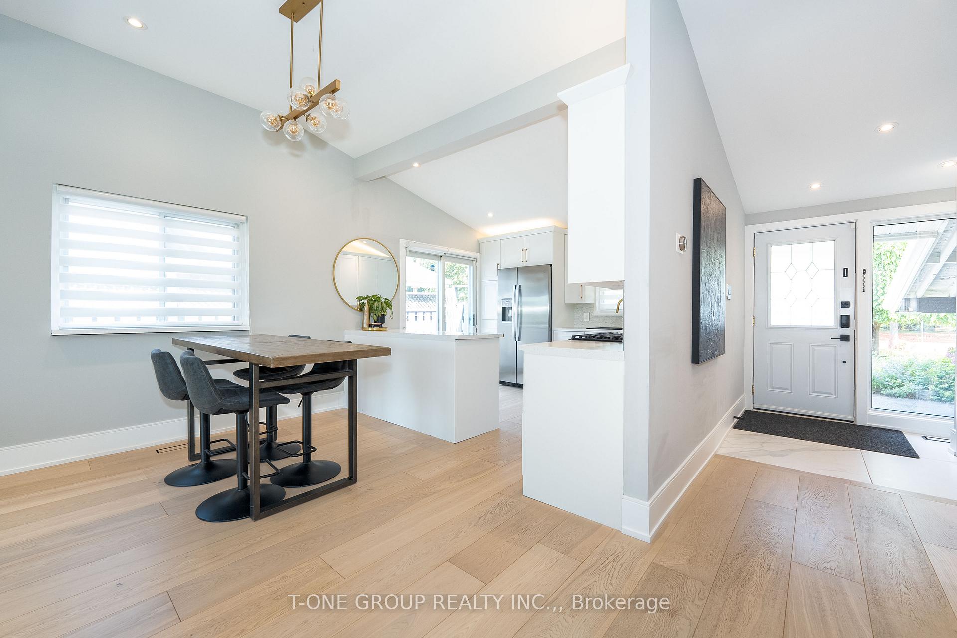 Photo 33 of 10 Brookridge Drive W, Scarborough, Bendale — HOMEH