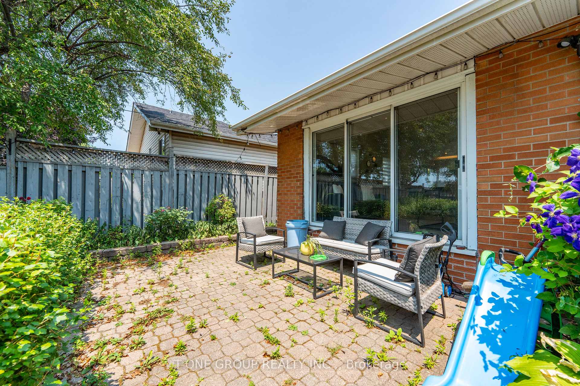 Photo 36 of 10 Brookridge Drive W, Scarborough, Bendale — HOMEH