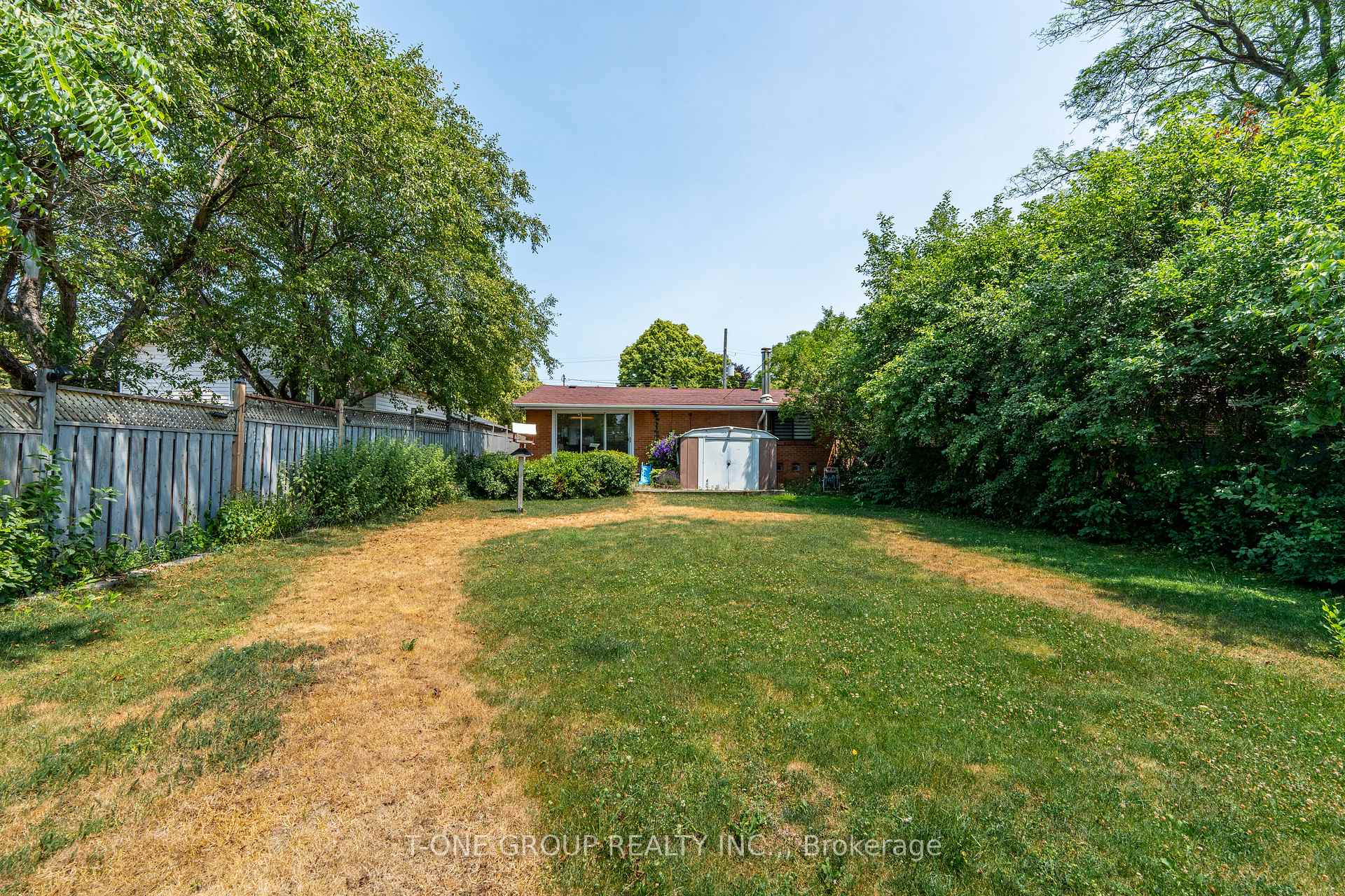 Photo 38 of 10 Brookridge Drive W, Scarborough, Bendale — HOMEH