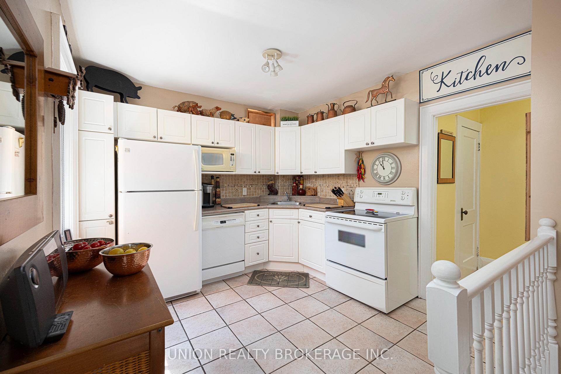 Photo 15 of 49 Valhalla Boulevard, Scarborough, Birchcliffe-Cliffside — HOMEH