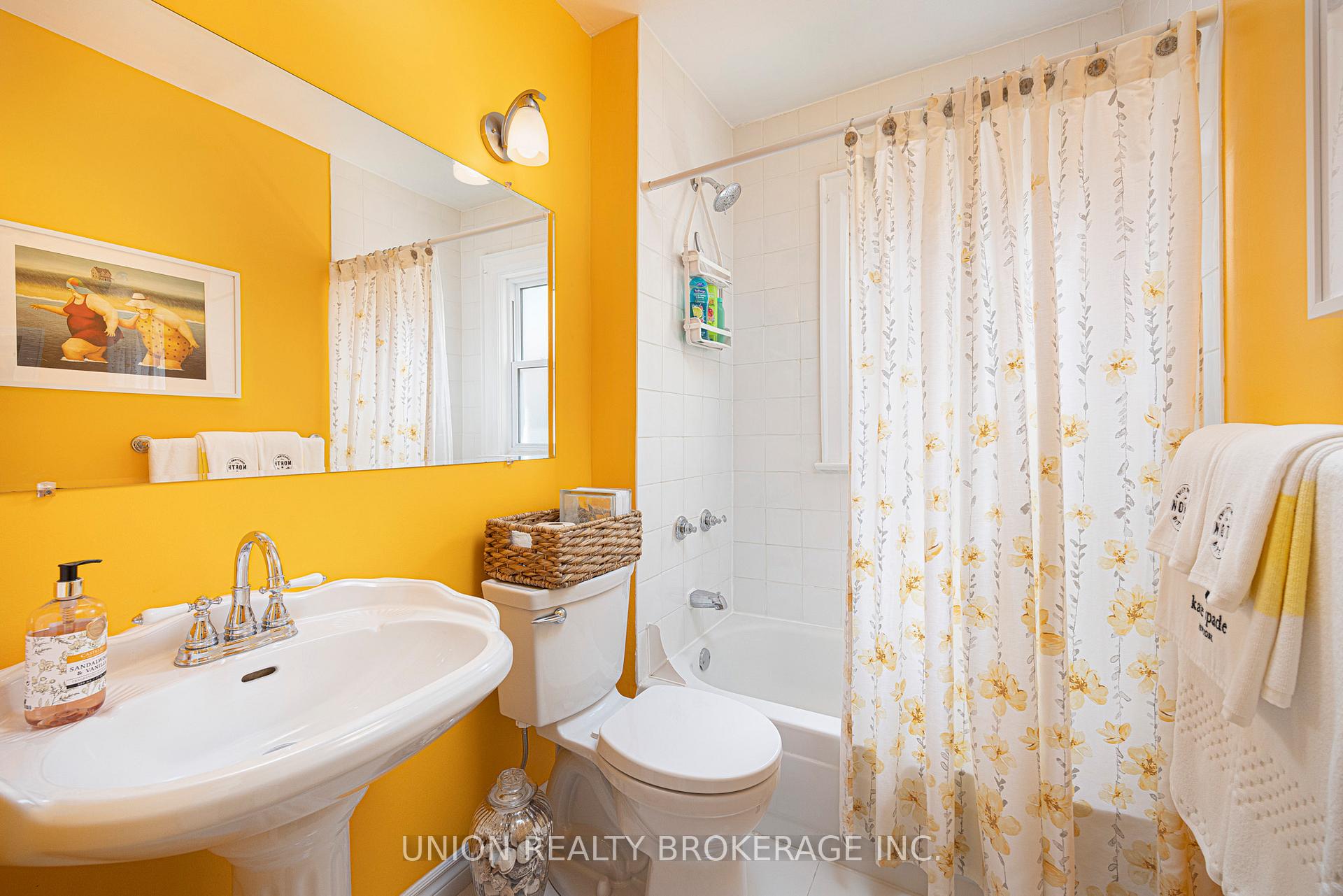 Photo 20 of 49 Valhalla Boulevard, Scarborough, Birchcliffe-Cliffside — HOMEH