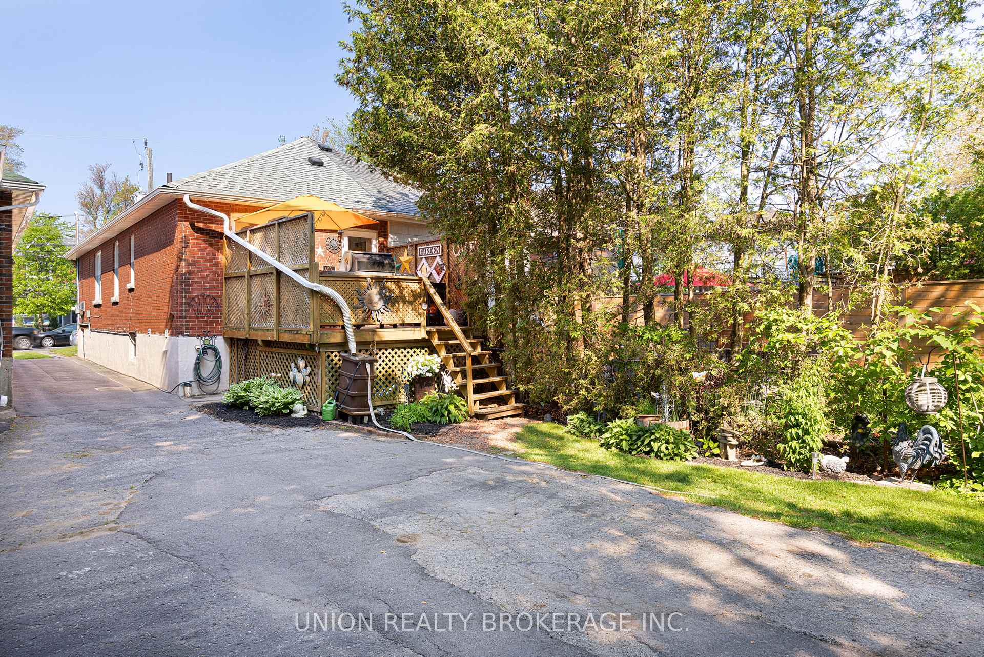 Photo 28 of 49 Valhalla Boulevard, Scarborough, Birchcliffe-Cliffside — HOMEH