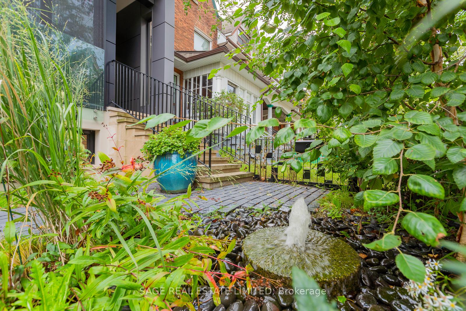 Photo 1 of Unit UPPER, 685 Euclid Avenue, Toronto, Palmerston-Little Italy — HOMEH