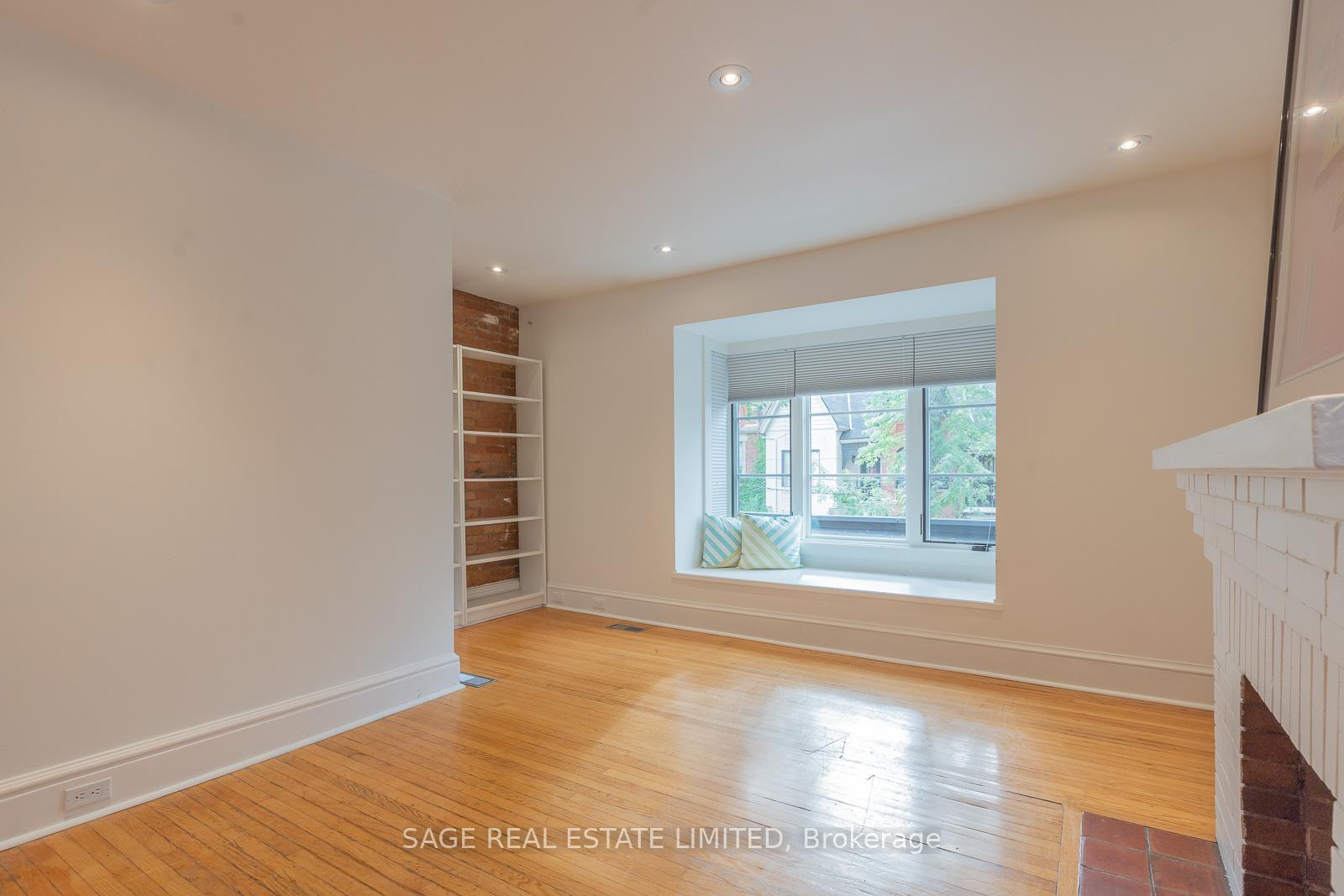 Photo 4 of Unit UPPER, 685 Euclid Avenue, Toronto, Palmerston-Little Italy — HOMEH