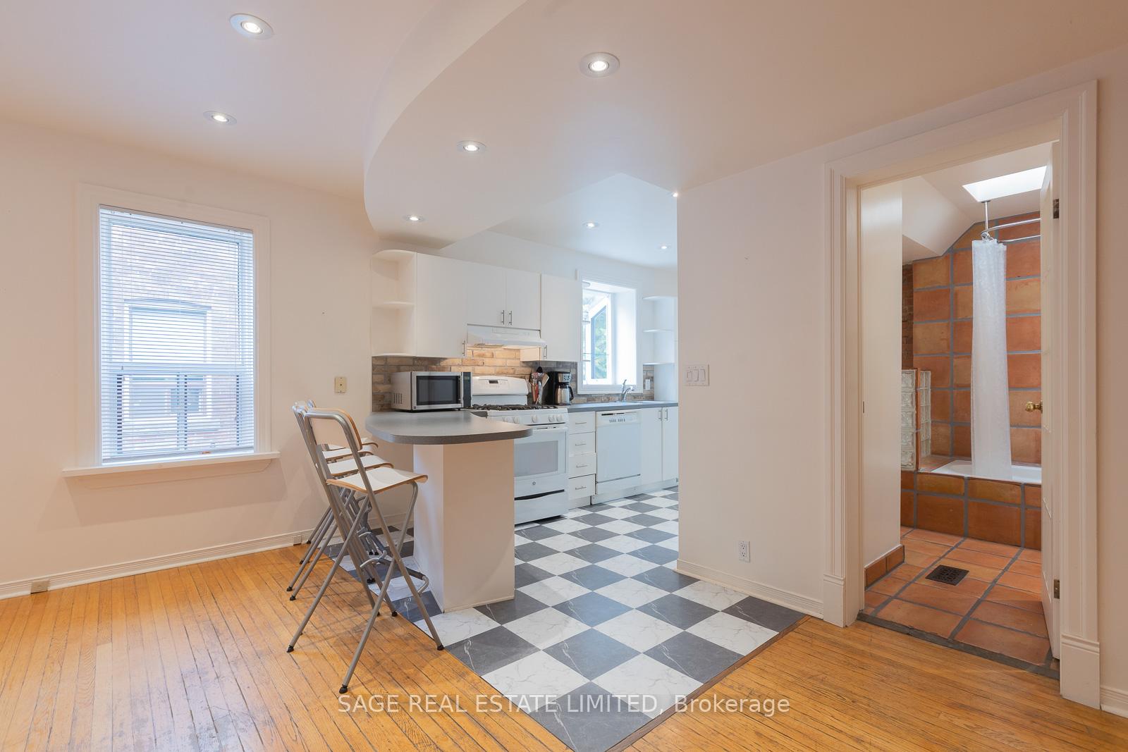 Photo 8 of Unit UPPER, 685 Euclid Avenue, Toronto, Palmerston-Little Italy — HOMEH