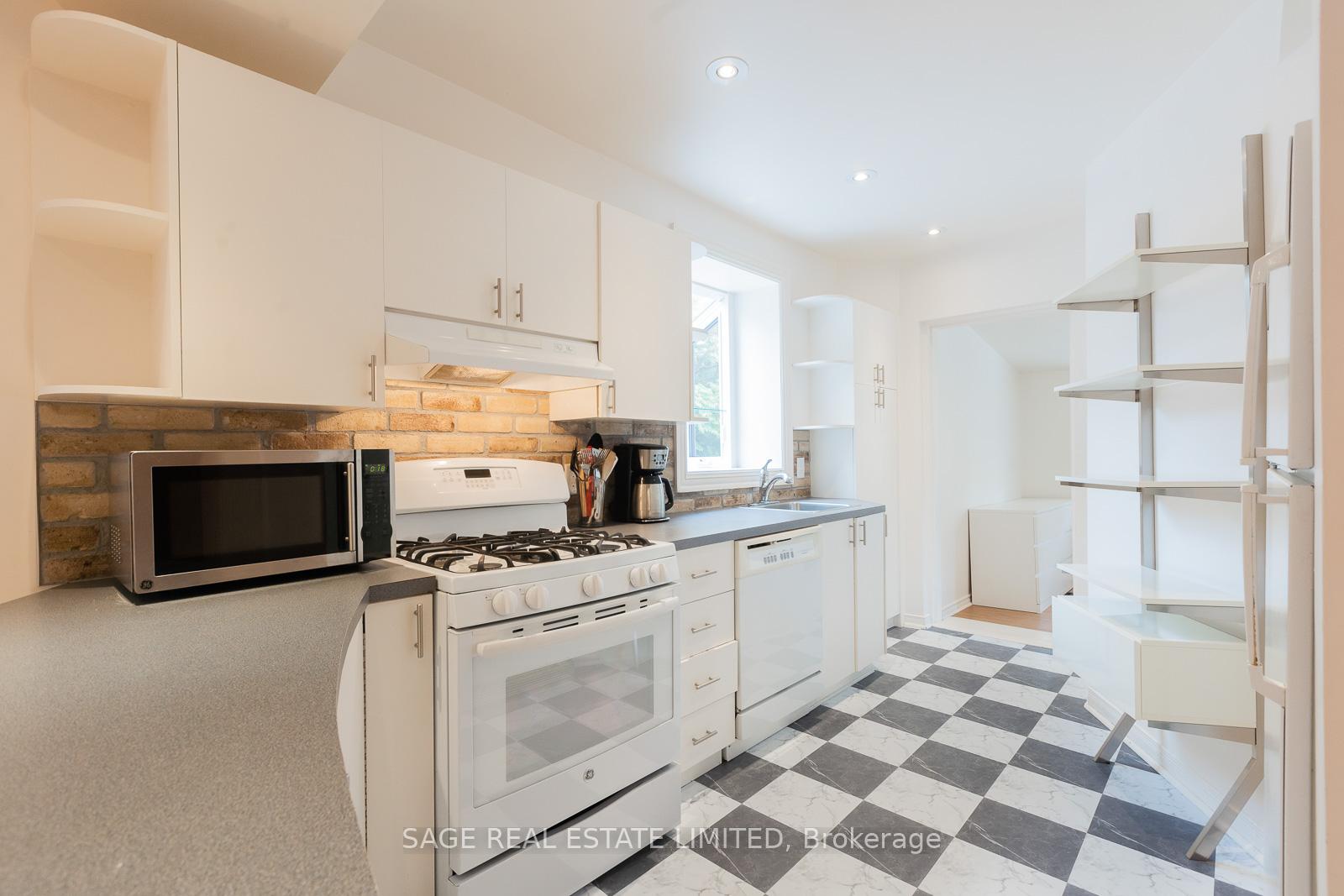 Photo 10 of Unit UPPER, 685 Euclid Avenue, Toronto, Palmerston-Little Italy — HOMEH