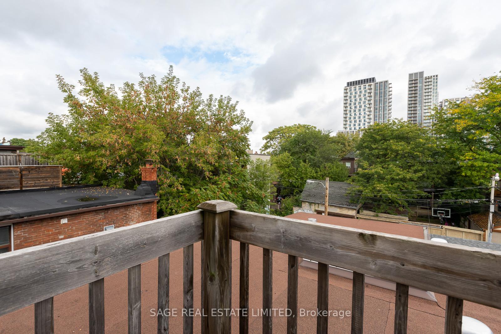 Photo 25 of Unit UPPER, 685 Euclid Avenue, Toronto, Palmerston-Little Italy — HOMEH
