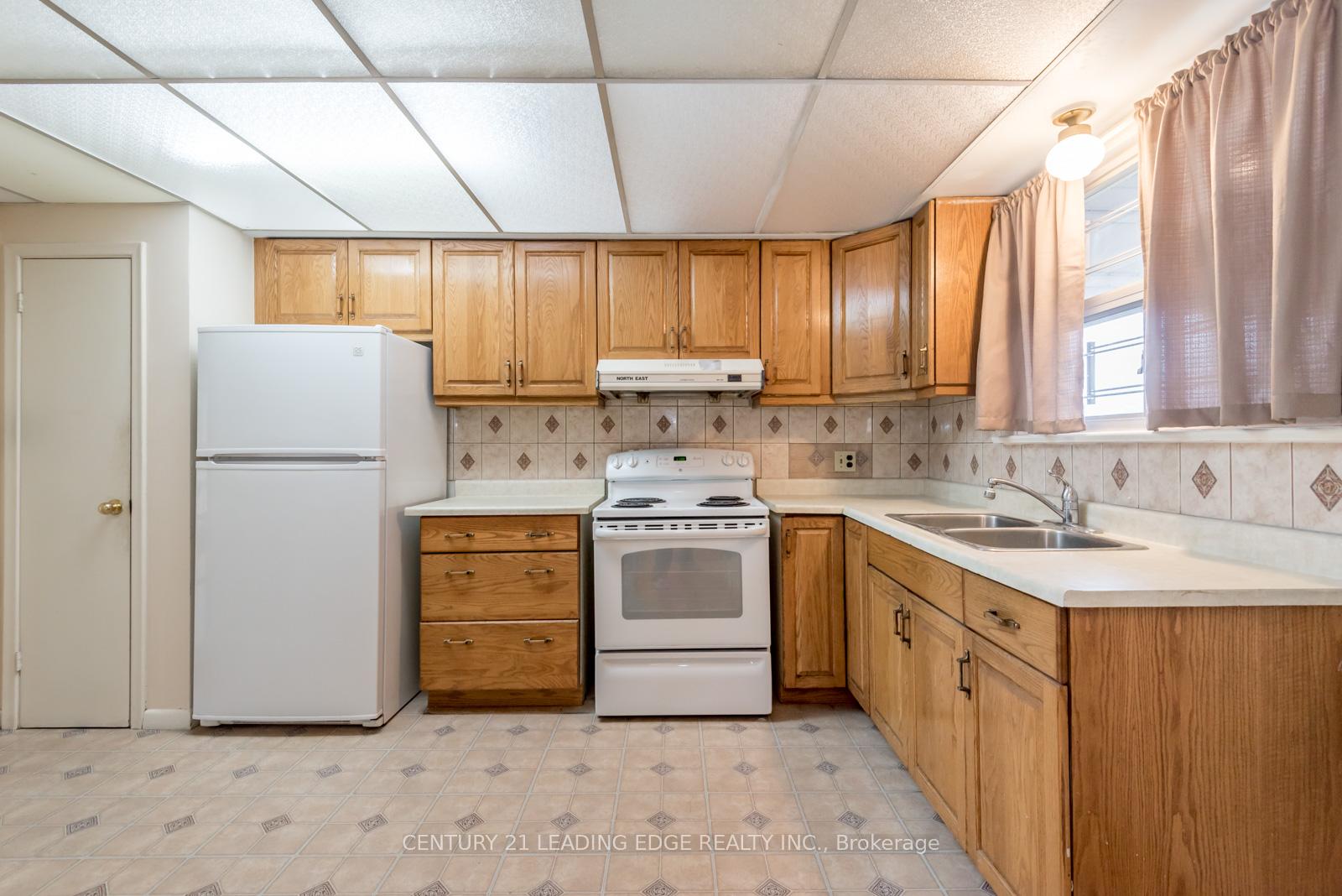 Photo 31 of Unit Upper, 18 Packard Boulevard, Scarborough, Bendale — HOMEH