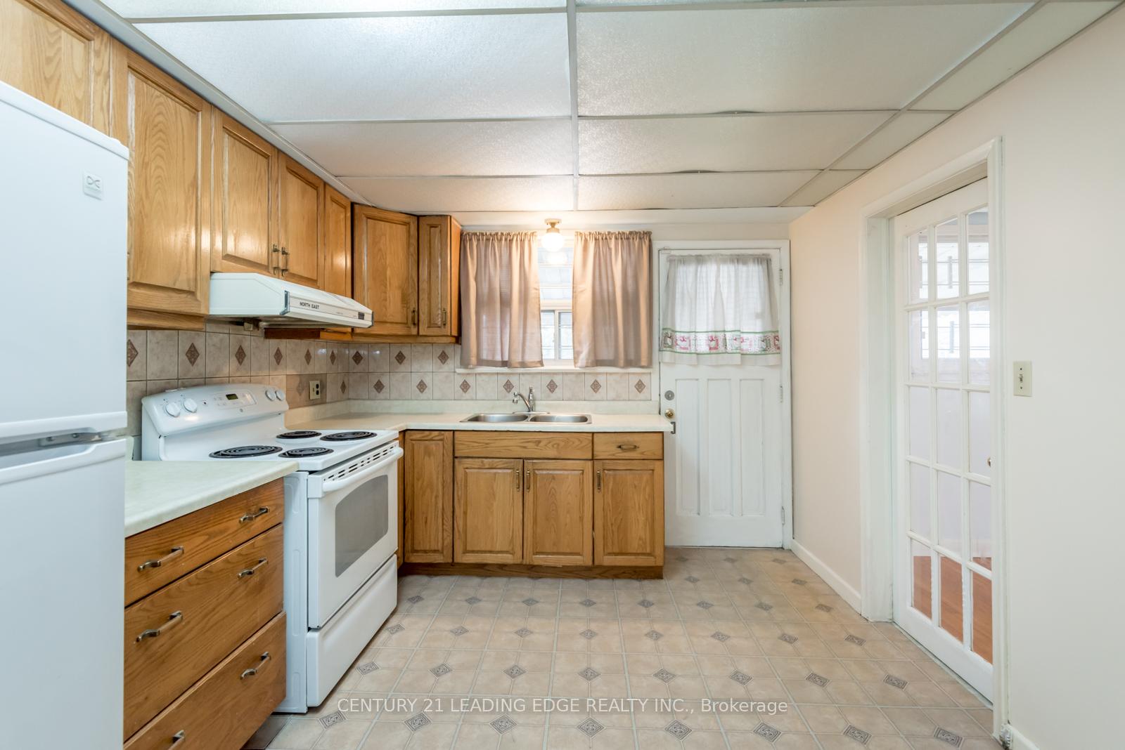 Photo 33 of Unit Upper, 18 Packard Boulevard, Scarborough, Bendale — HOMEH
