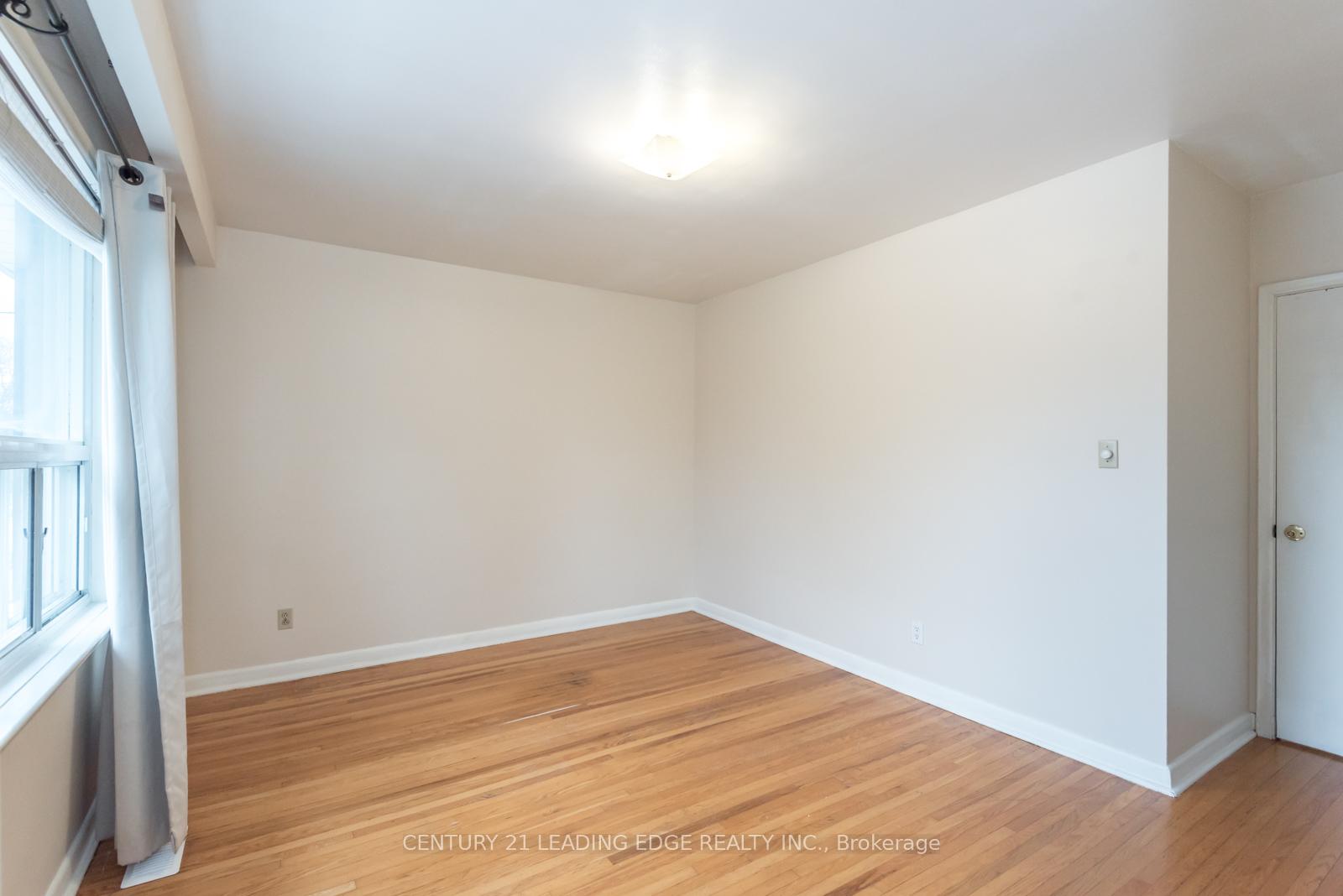 Photo 36 of Unit Upper, 18 Packard Boulevard, Scarborough, Bendale — HOMEH