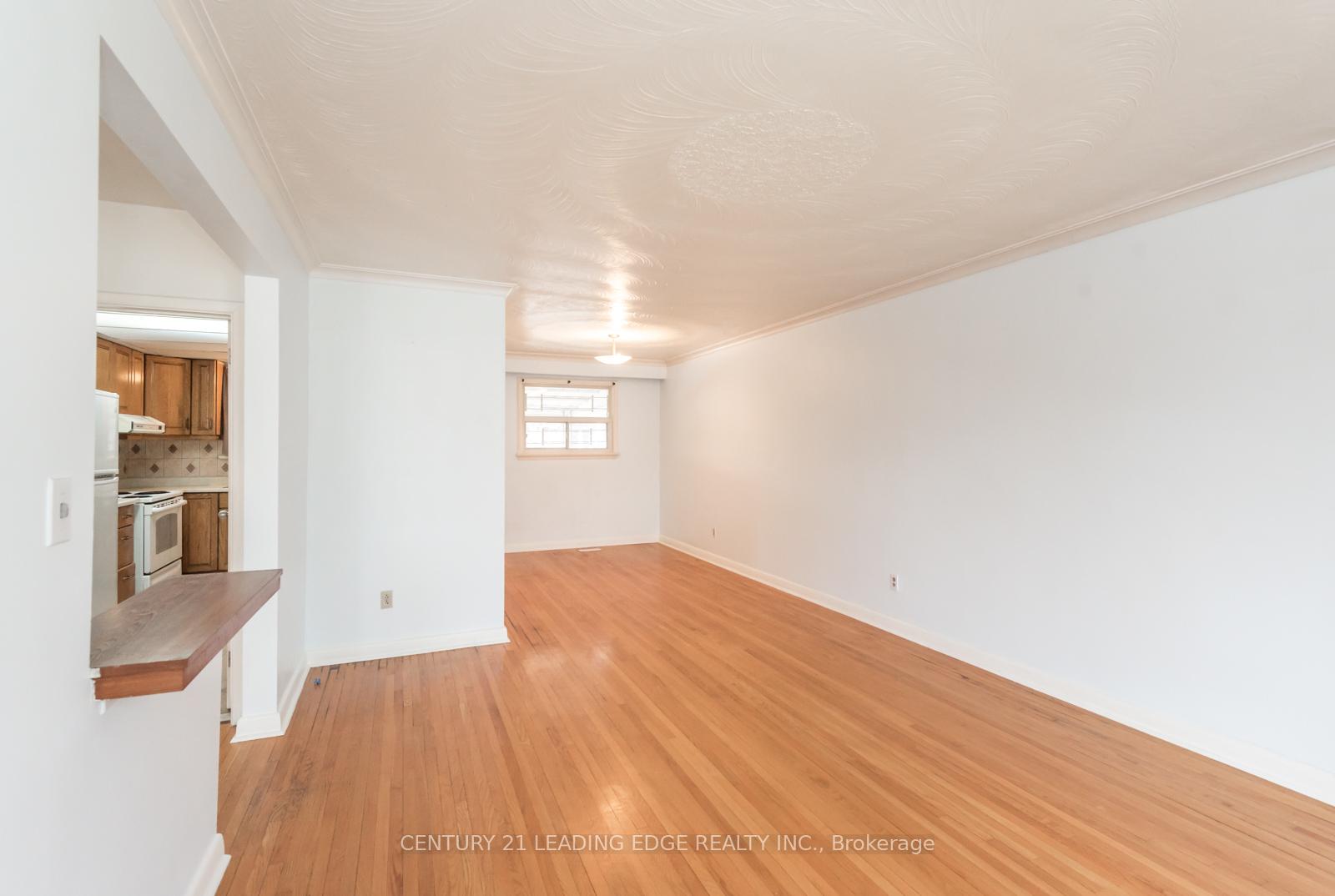 Photo 7 of Unit Upper, 18 Packard Boulevard, Scarborough, Bendale — HOMEH