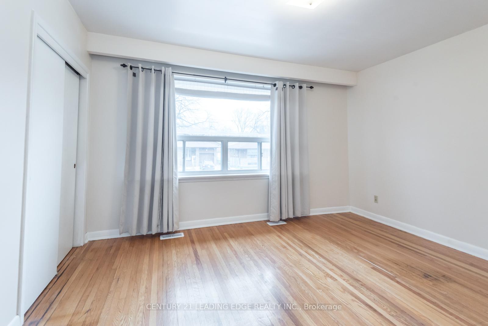 Photo 16 of Unit Upper, 18 Packard Boulevard, Scarborough, Bendale — HOMEH