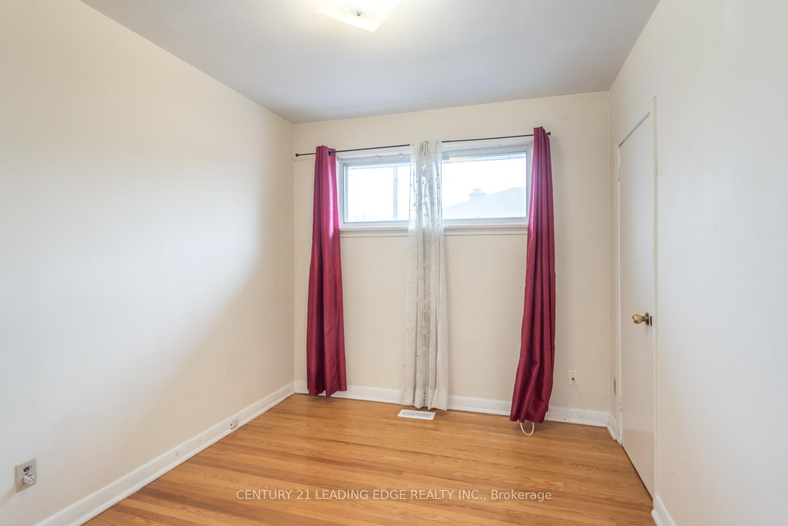 Photo 19 of Unit Upper, 18 Packard Boulevard, Scarborough, Bendale — HOMEH