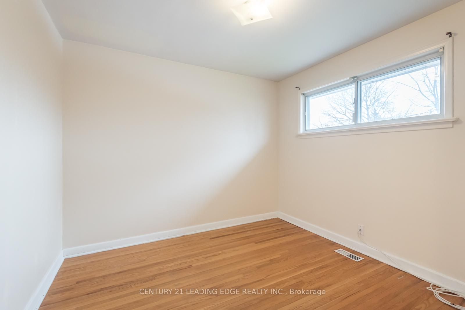 Photo 21 of Unit Upper, 18 Packard Boulevard, Scarborough, Bendale — HOMEH