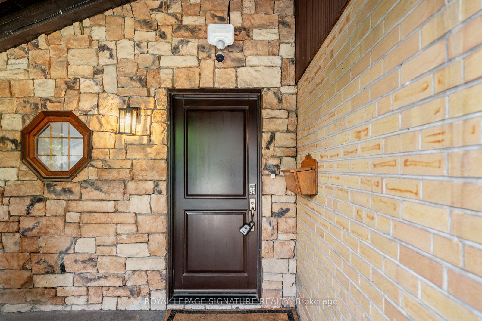 Photo 3 of 58 Par Avenue, Scarborough, Woburn — HOMEH