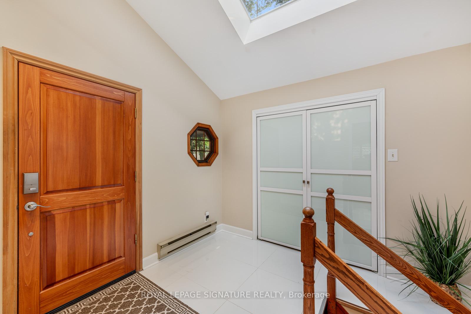 Photo 5 of 58 Par Avenue, Scarborough, Woburn — HOMEH