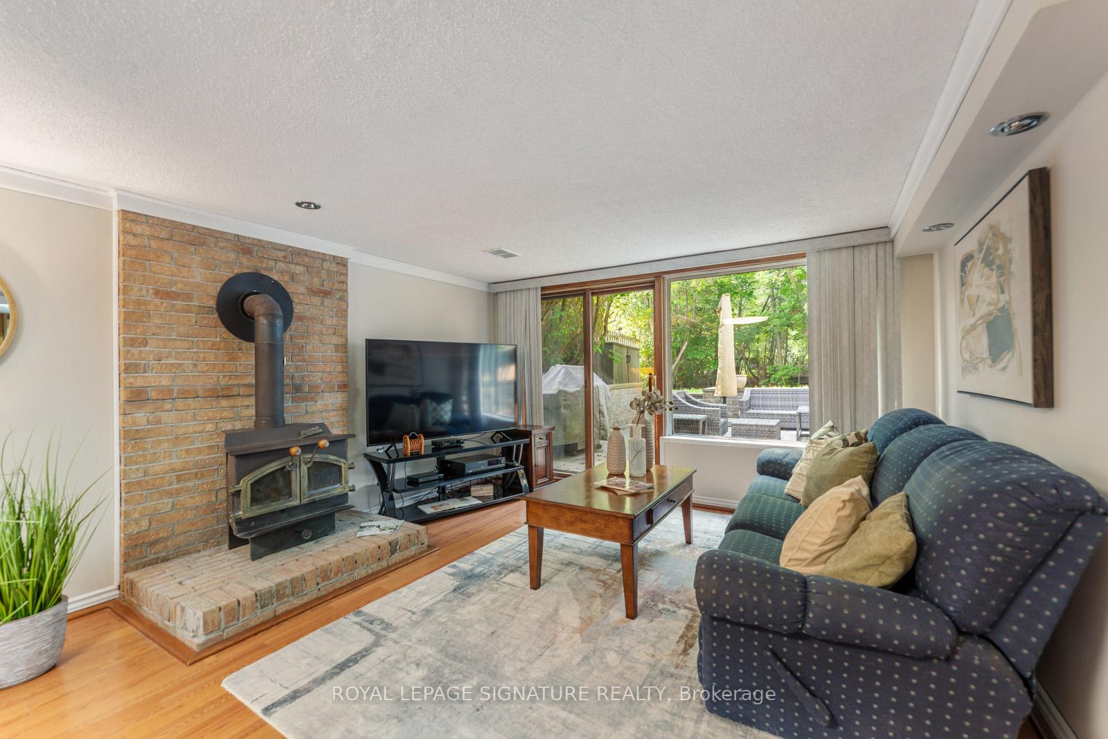 Photo 7 of 58 Par Avenue, Scarborough, Woburn — HOMEH