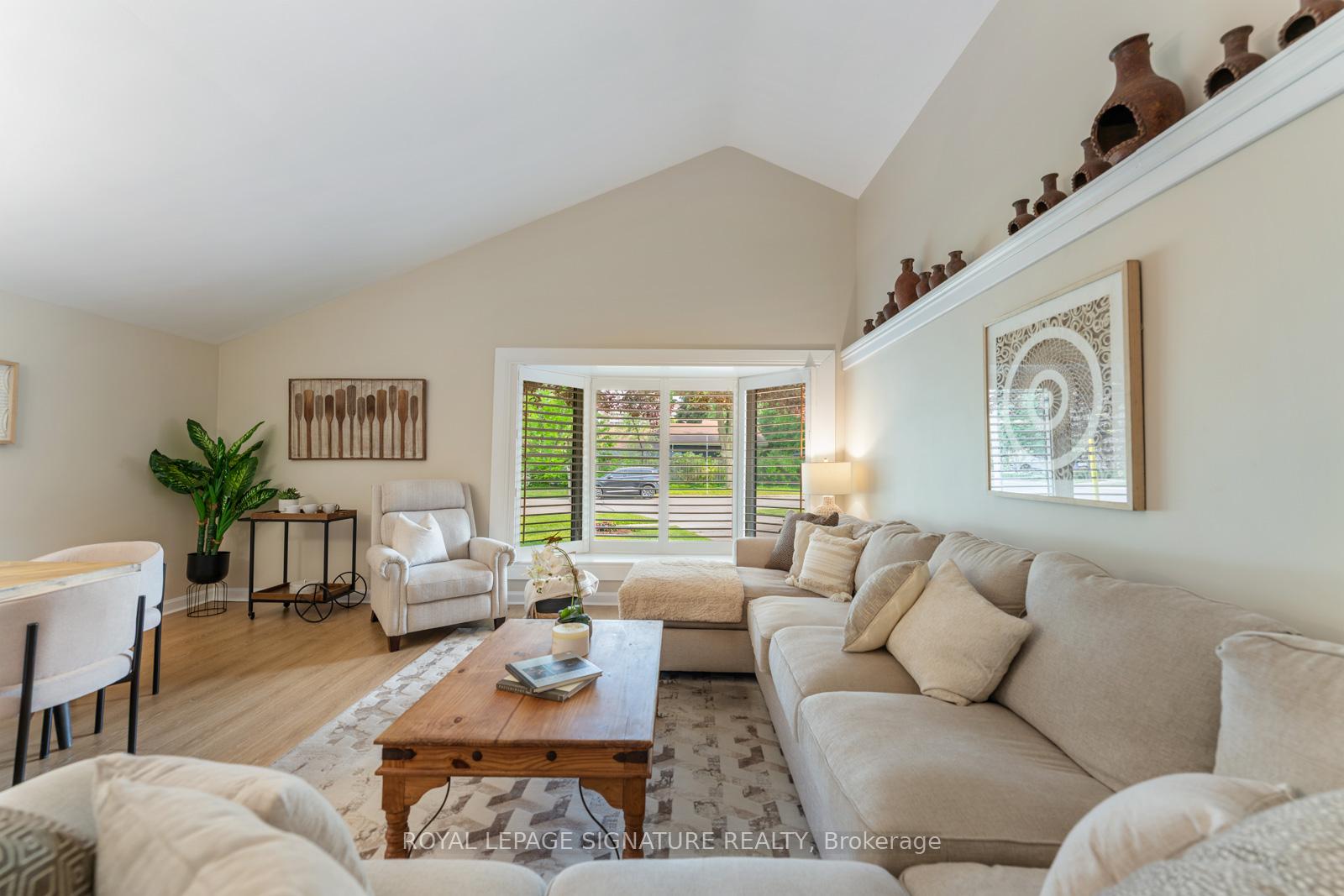 Photo 9 of 58 Par Avenue, Scarborough, Woburn — HOMEH