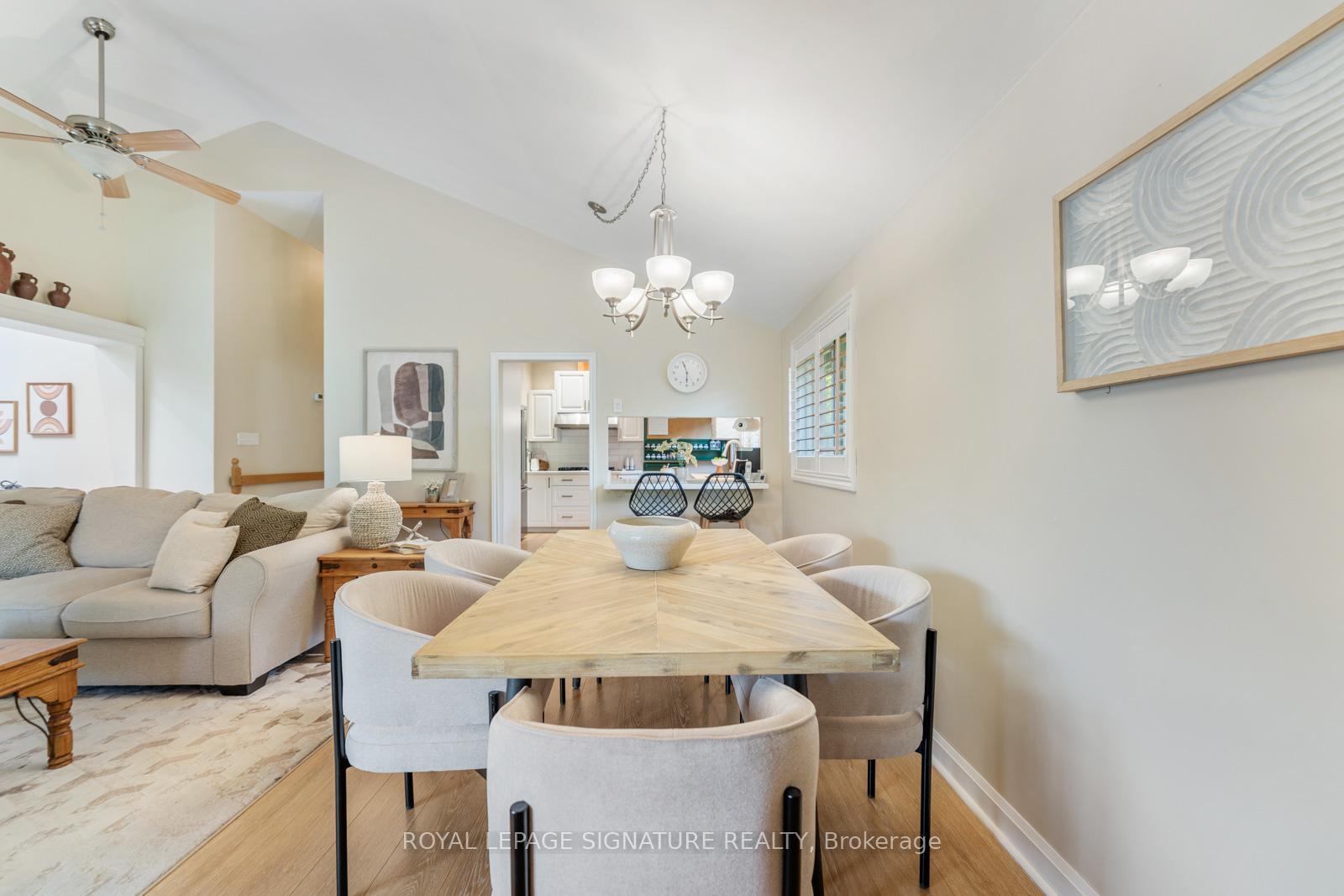 Photo 16 of 58 Par Avenue, Scarborough, Woburn — HOMEH