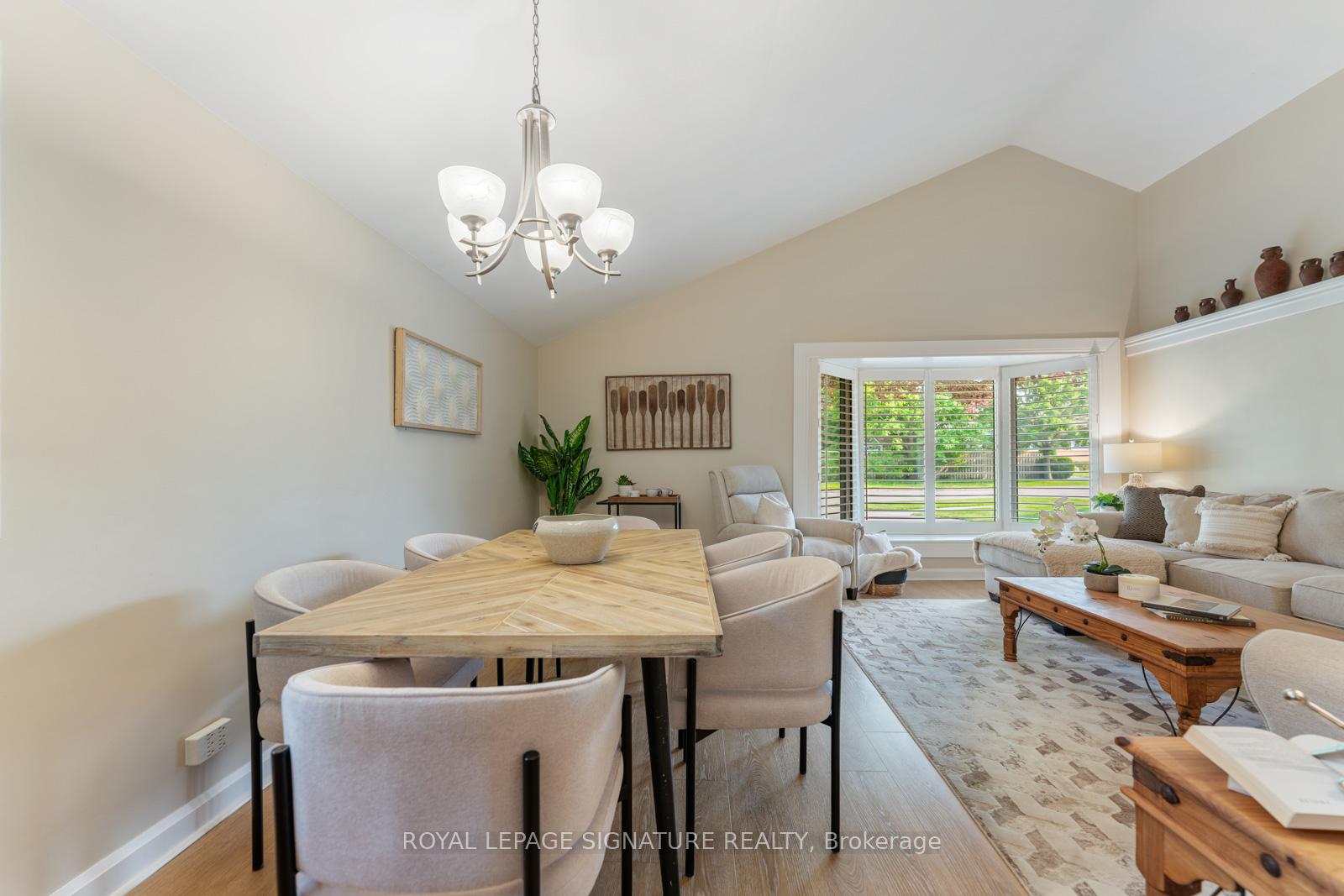Photo 19 of 58 Par Avenue, Scarborough, Woburn — HOMEH