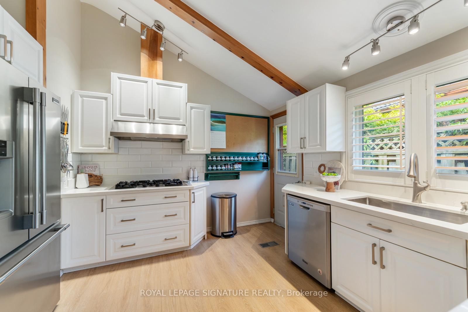 Photo 23 of 58 Par Avenue, Scarborough, Woburn — HOMEH